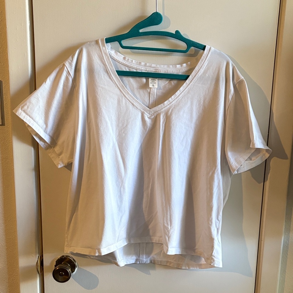 Athleta White V-Neck Short Sleeve Tee